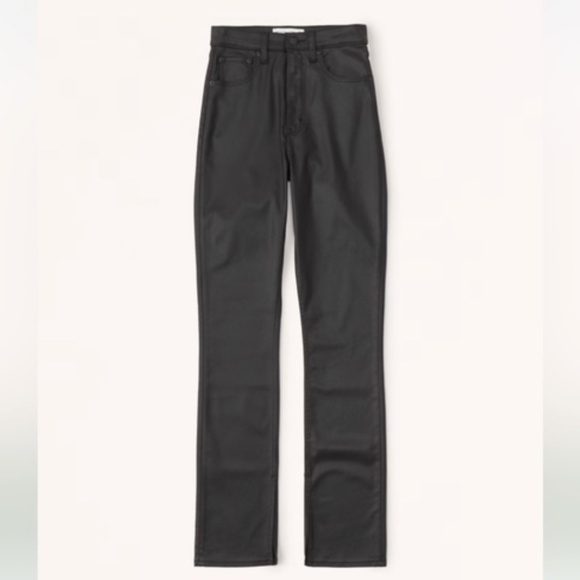 NWOT Abercrombie Ultra High Rise 90s Slim Straight Jean Coated Black (Size 24) - Picture 1 of 7